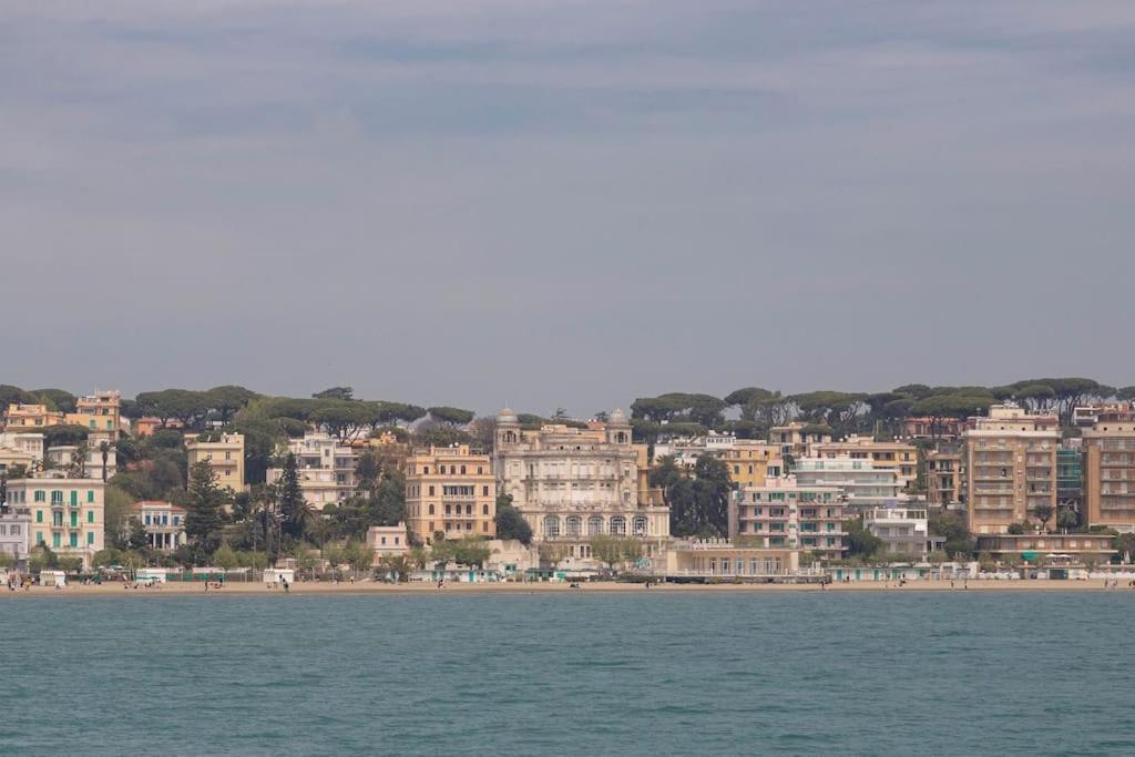 Alloggio Turistico Flavia Anzio Exterior photo